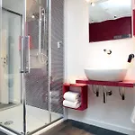 לינה וארוחת בוקר Services Borgo 2*